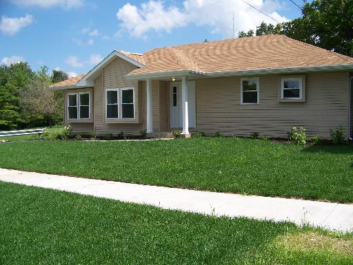 475 Jefferson St., Aurora, IL 60505