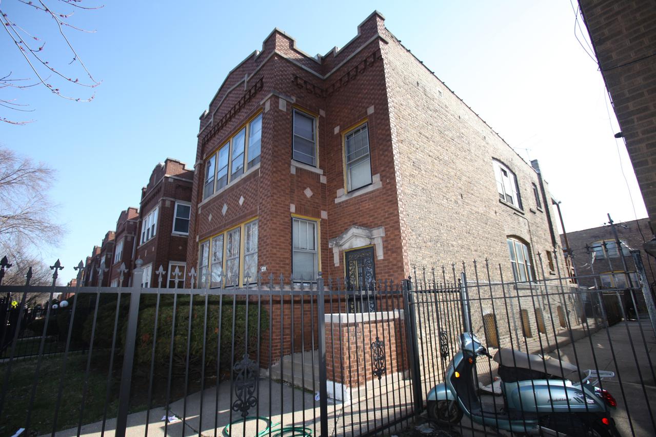 1239 N Lockwood Ave., Chicago, IL 60651