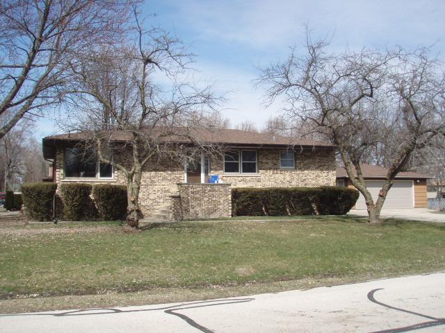 9737 S 82nd Ave., Palos Hills, IL 60465