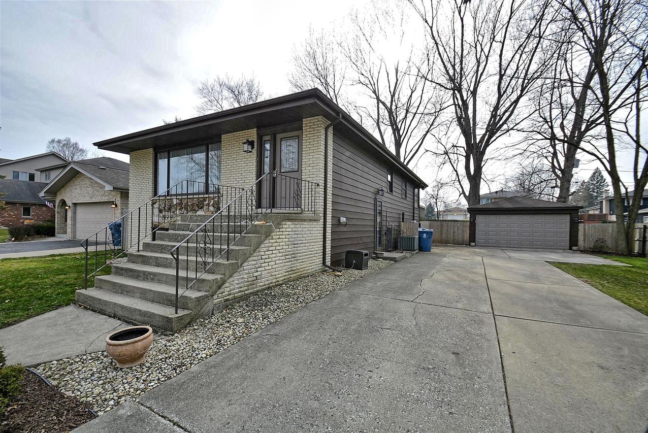 11608 S Lavergne Ave., Alsip, IL 60803