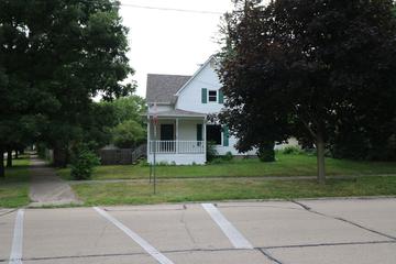 702 Haish Blvd., Dekalb, IL 60115