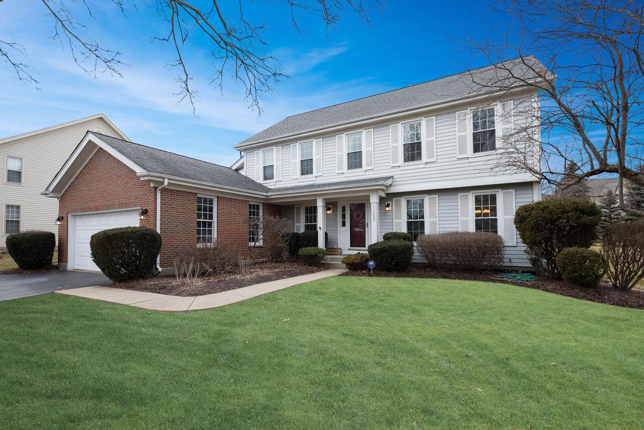 17529 W Westwind Dr., Gurnee, IL 60031