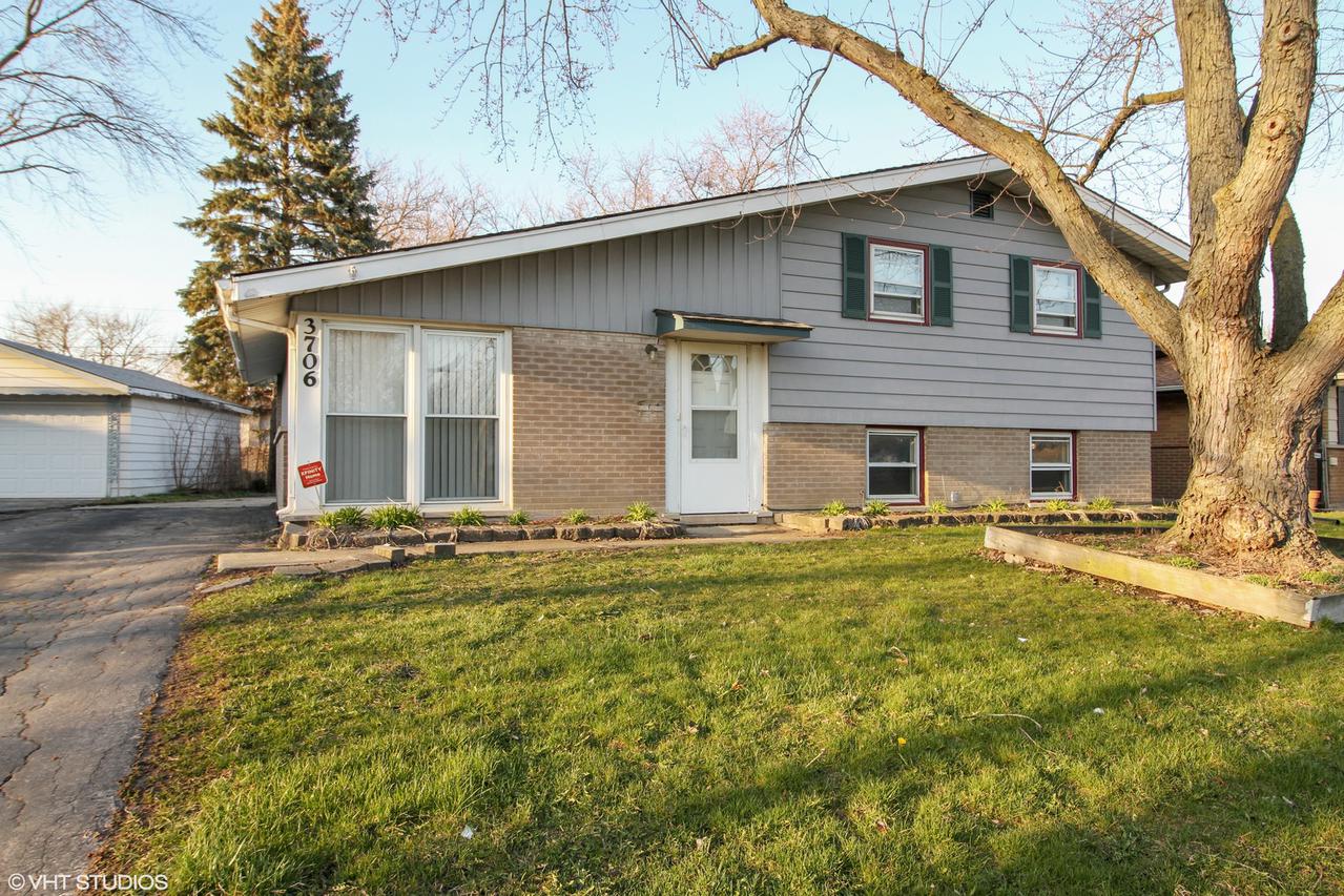 3706 168th St., Country Club Hills, IL 60478