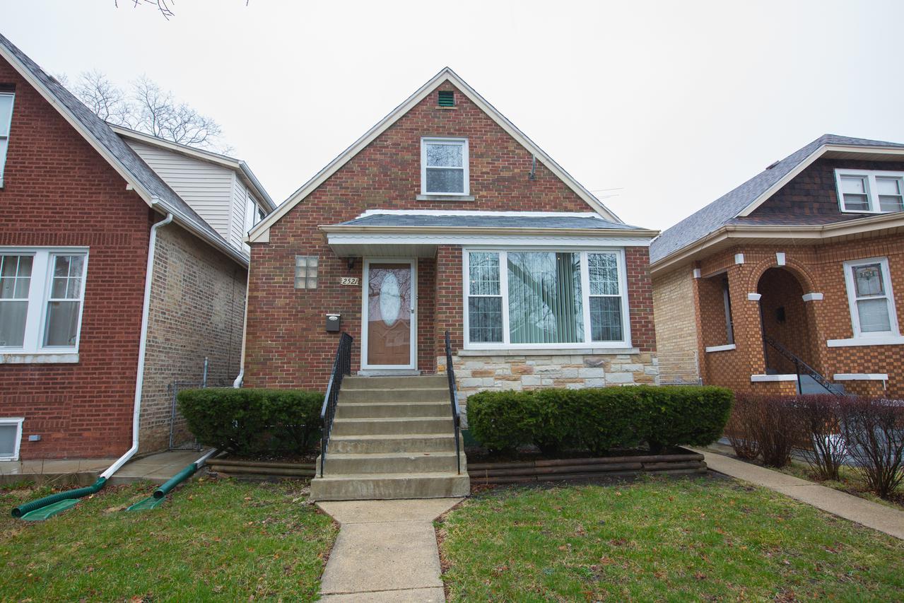 2521 N Mont Clare Ave., Chicago, IL 60707