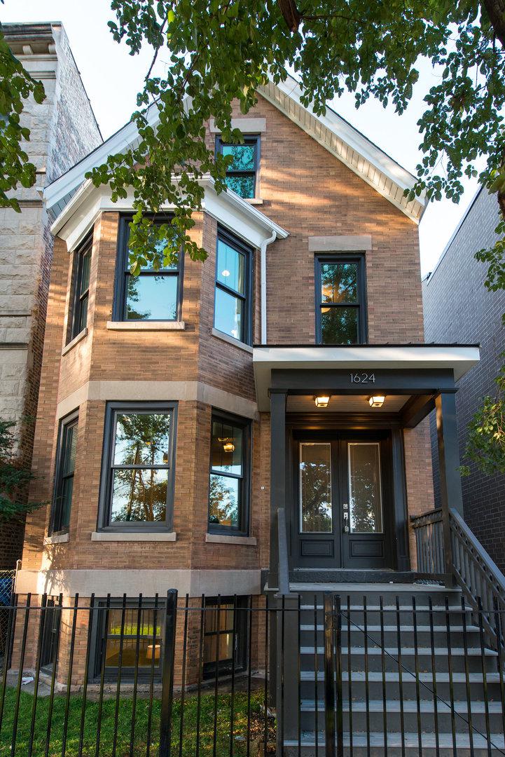 1624 W Nelson St., Chicago, IL 60657