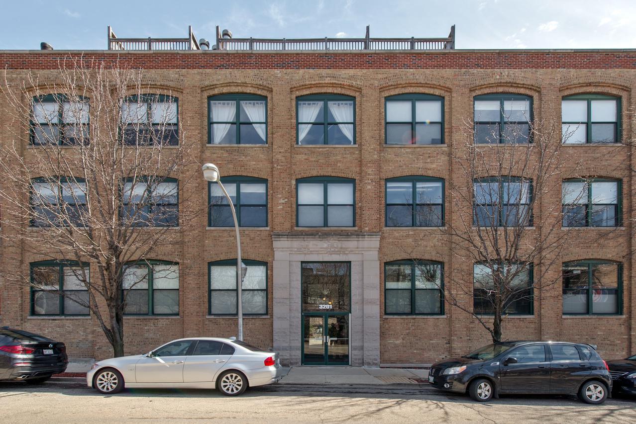 3201 N Ravenswood Ave. #206, Chicago, IL 60657