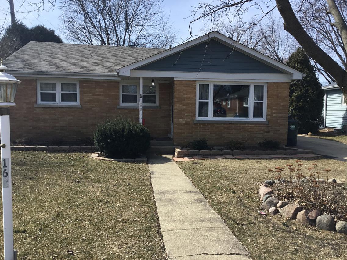 168 N Shaddle Ave., Mundelein, IL 60060