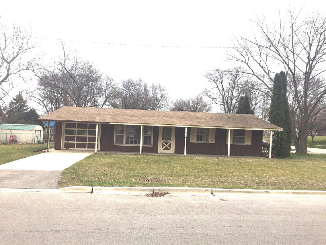214 W. State St., North Aurora, IL 60542
