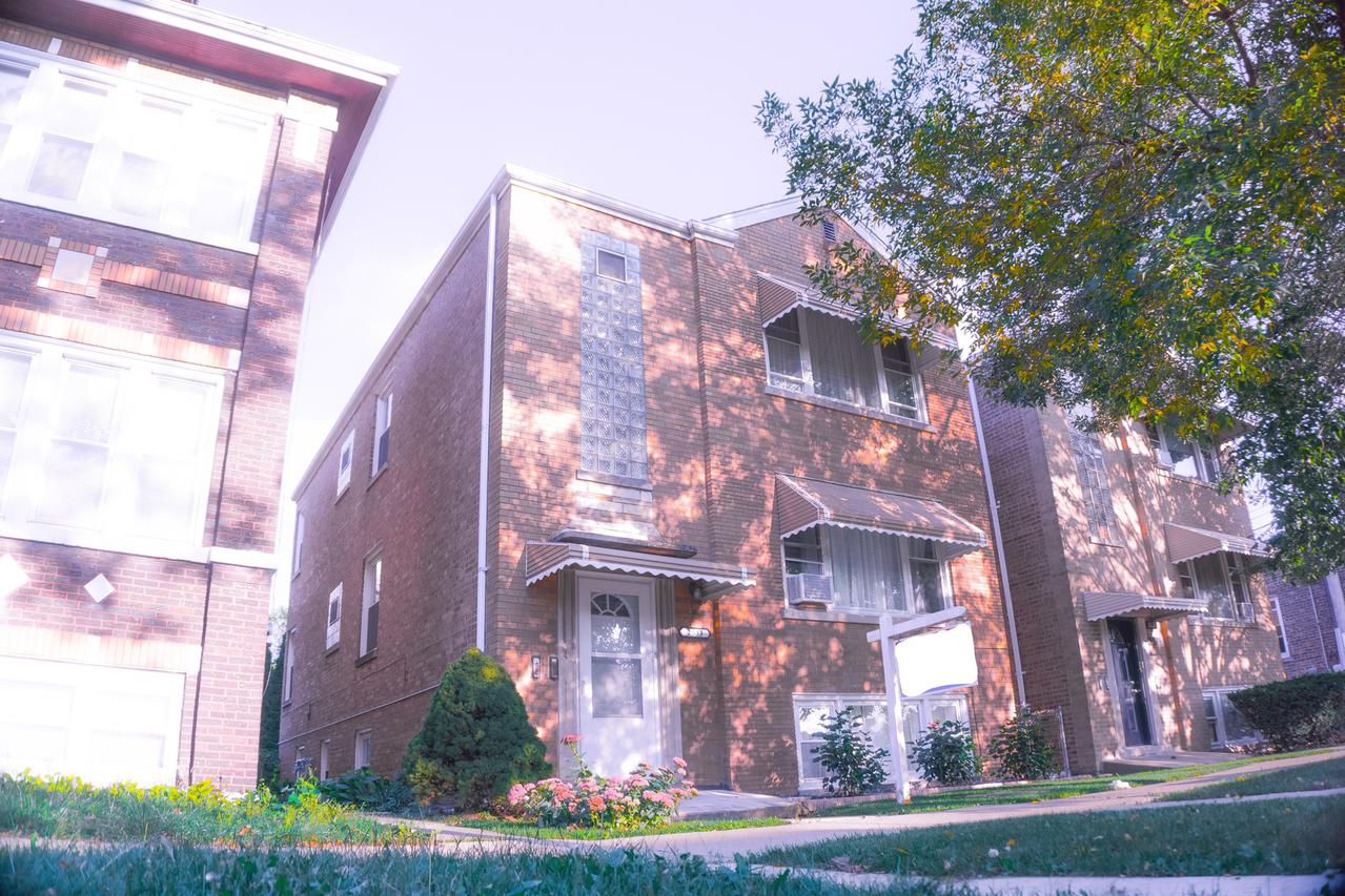 2533 S 57th Ct., Cicero, IL 60804