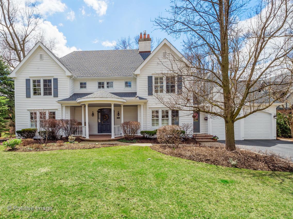 321 Harris Ave., Clarendon Hills, IL 60514