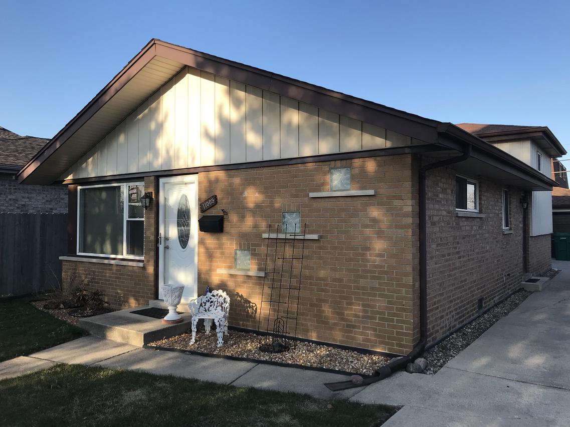 11005 Parkside Ave., Chicago Ridge, IL 60415