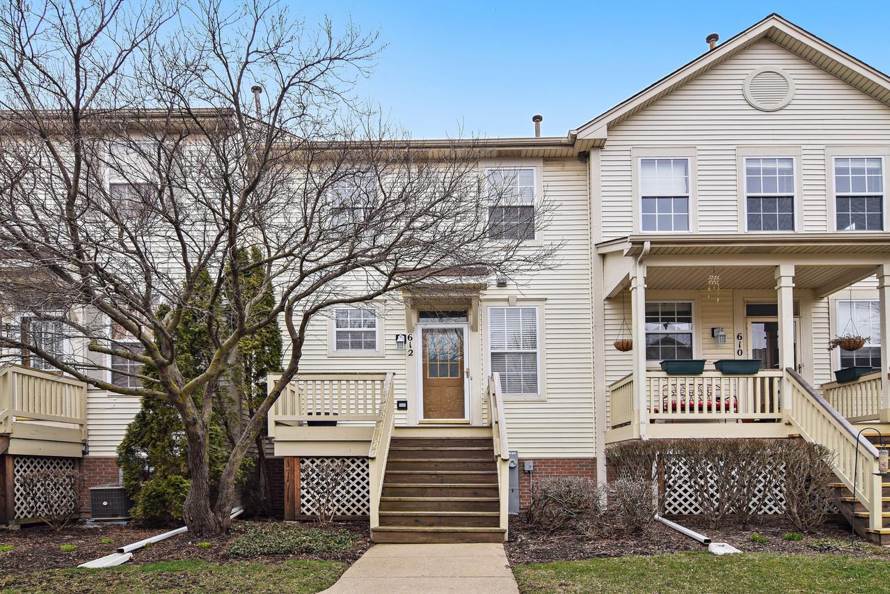 612 Littleton Tr. #26-3, Elgin, IL 60120
