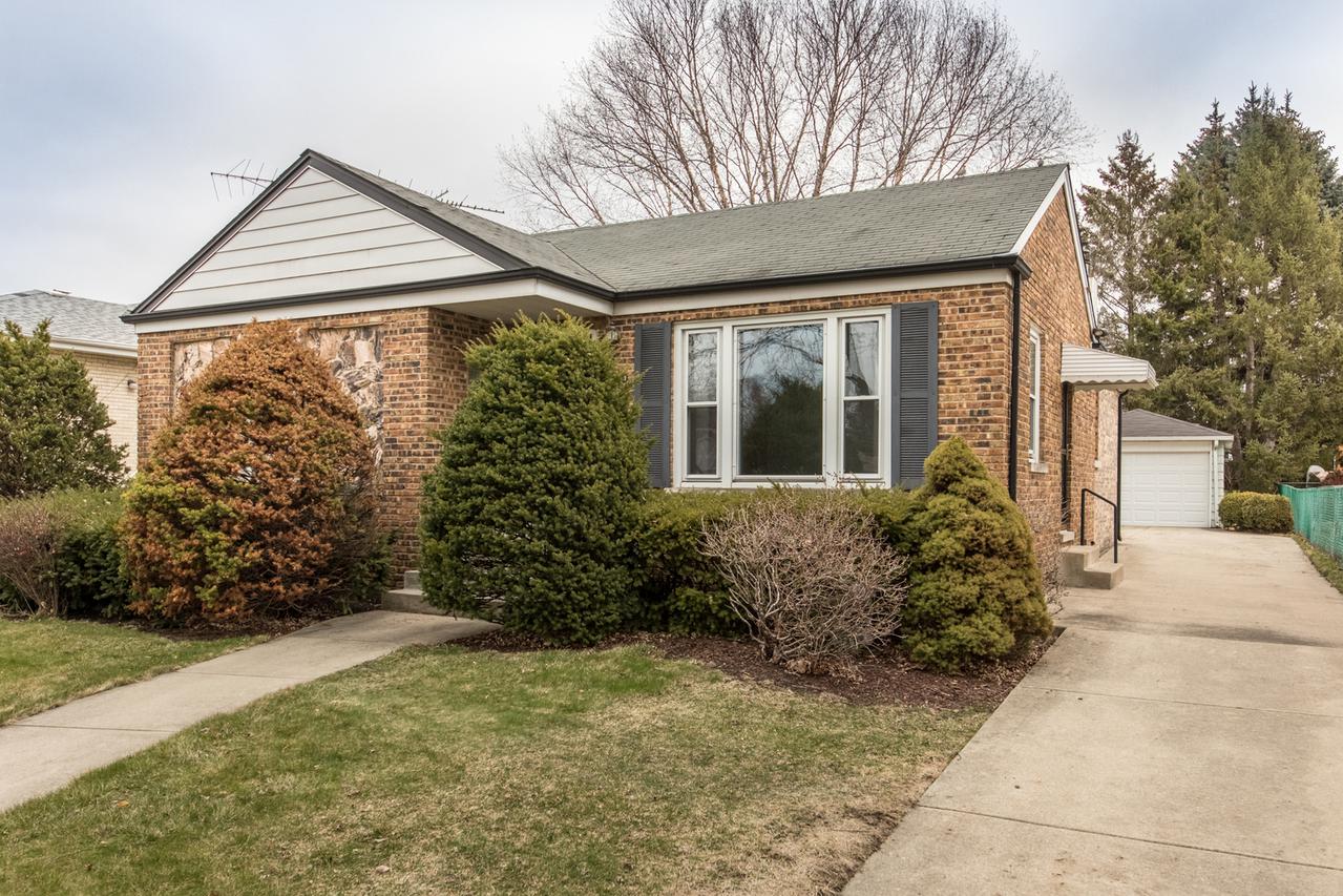 1901 Linden Ave., Park Ridge, IL 60068