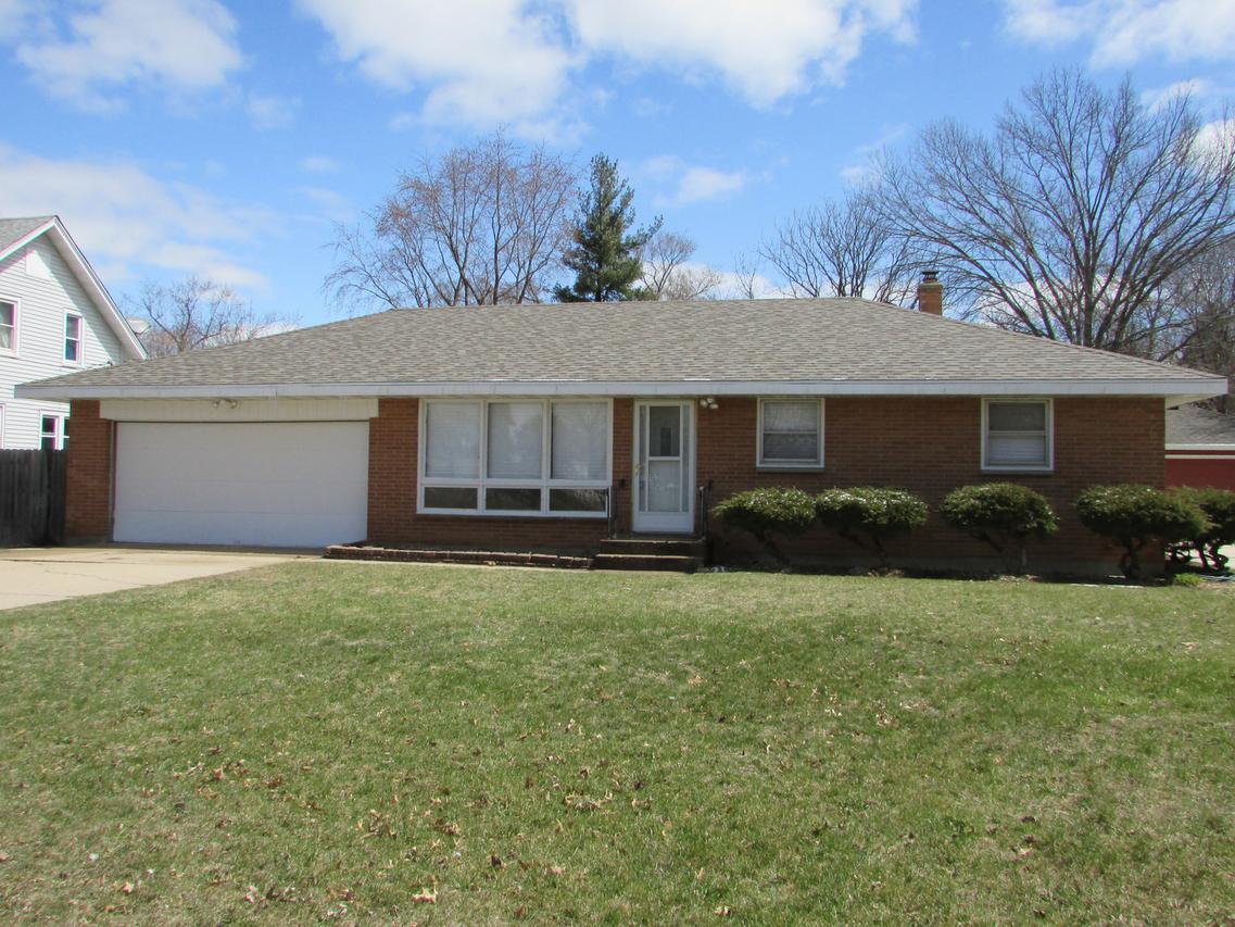 8309 Ravere St., Machesney Park, IL 61115