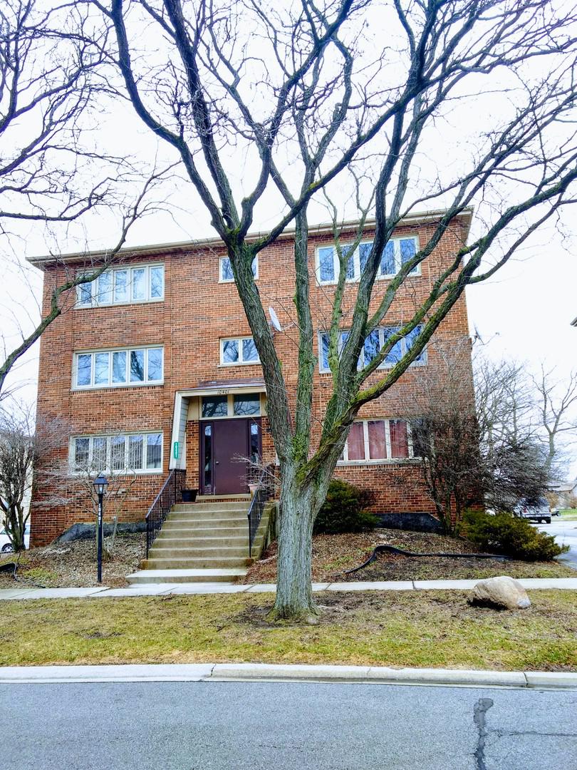 10401 Sheffield Dr. #2N, Palos Hills, IL 60465