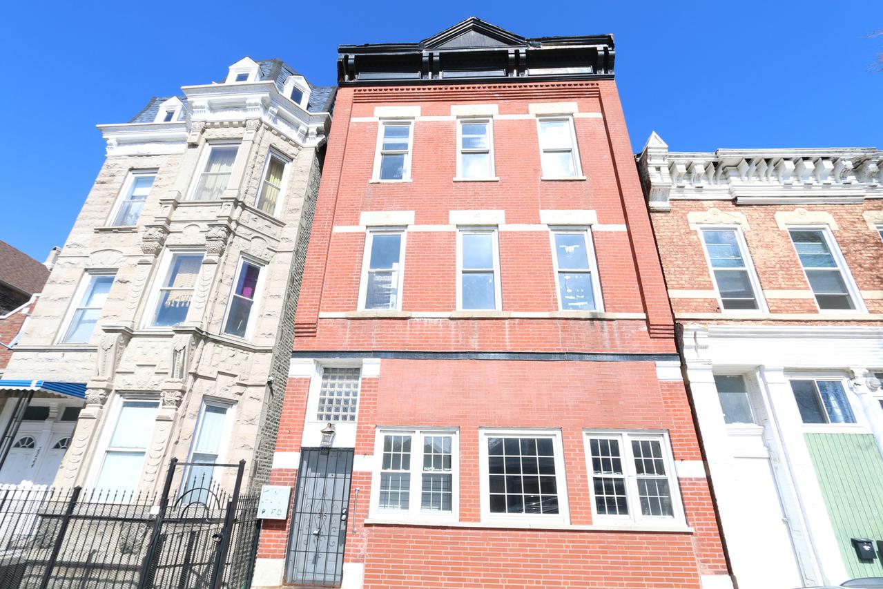 2222 W 21st St., Chicago, IL 60608