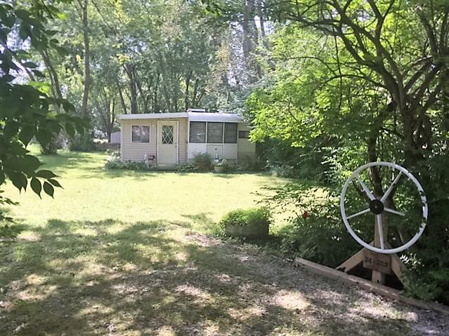 24-225 Glencoe Ct., Sublette, IL 61367
