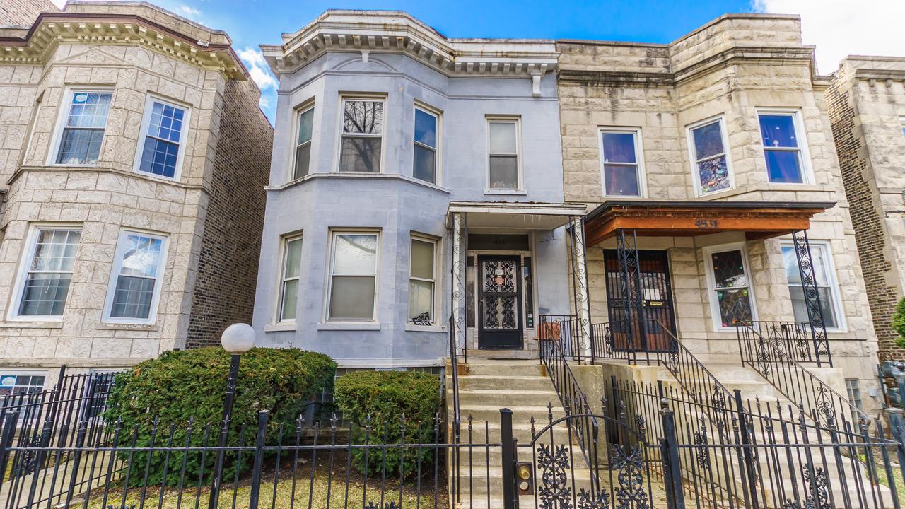 4529 W Congress Pkwy., Chicago, IL 60624