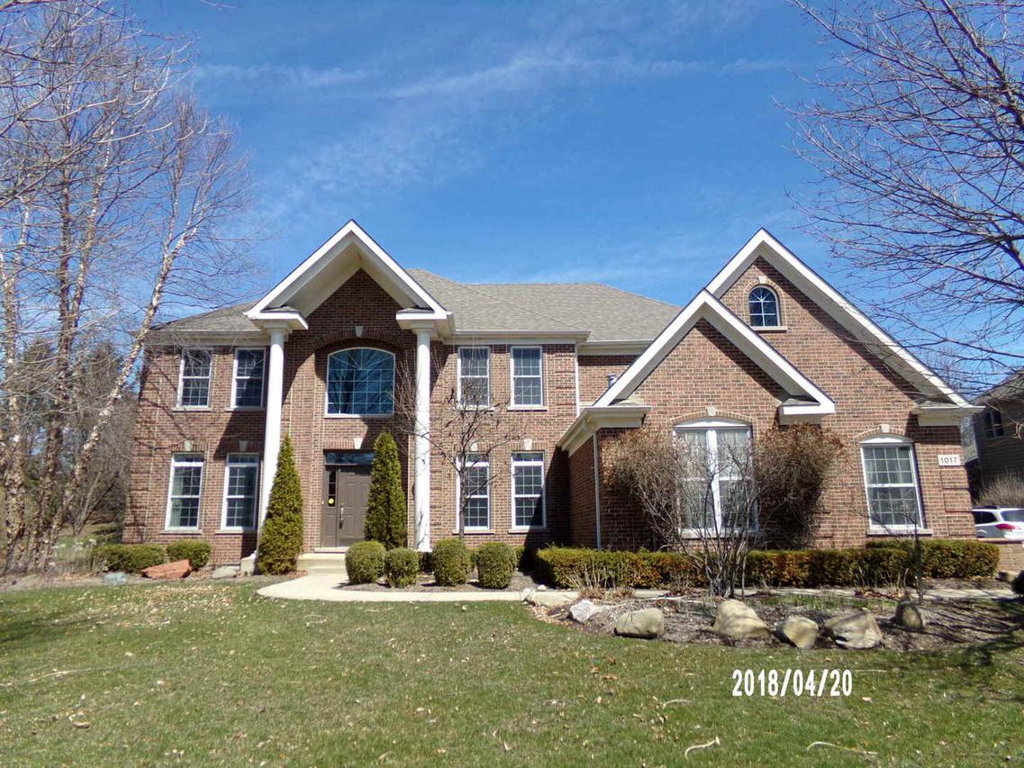 1017 Mason Ln., Lake In The Hills, IL 60156