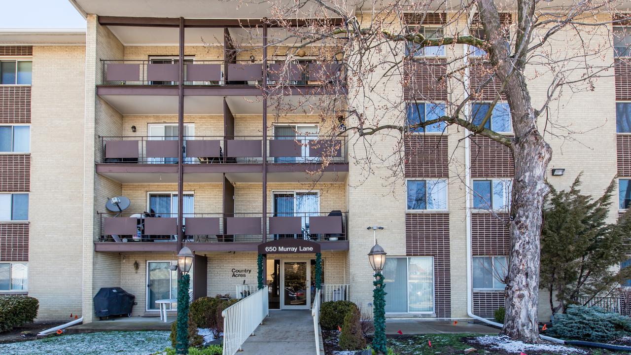 650 Murray Ln. #310, Des Plaines, IL 60016