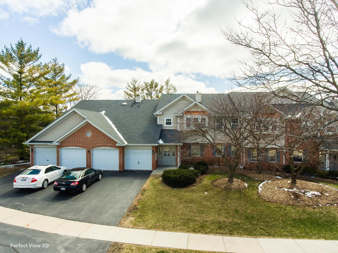2485 Charleston Dr. #4, Schaumburg, IL 60193
