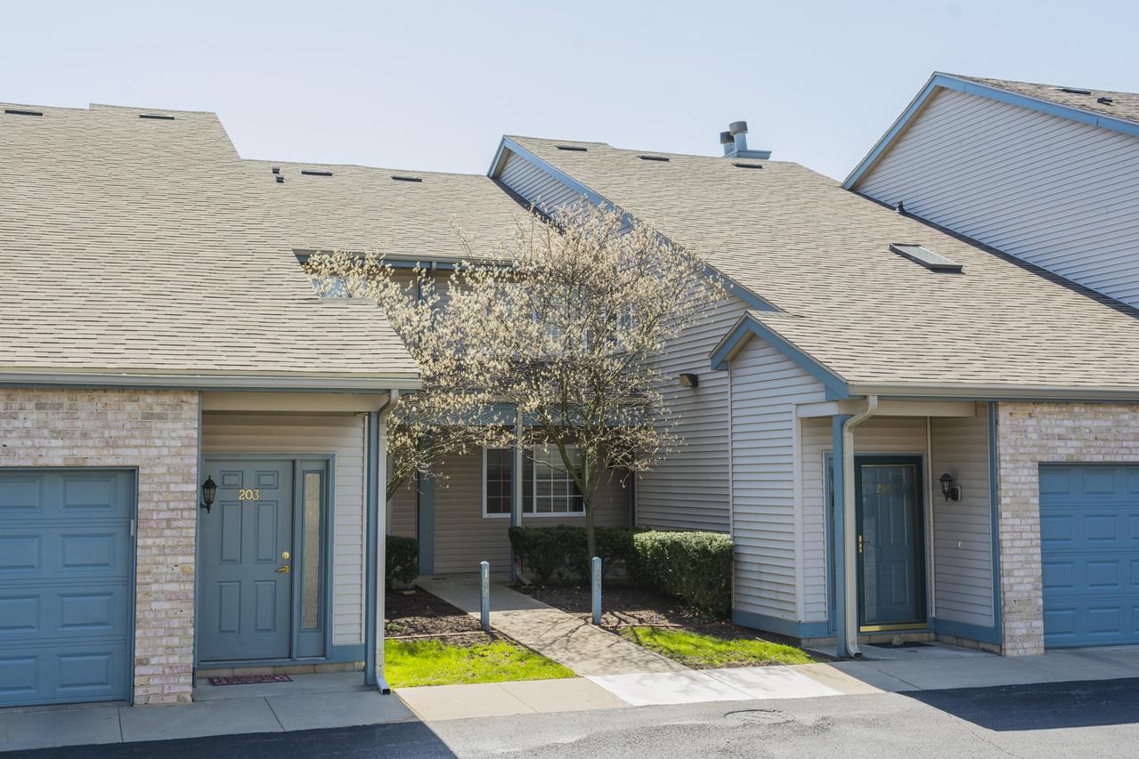 2406 Windward Blvd. #103, Champaign, IL 61821