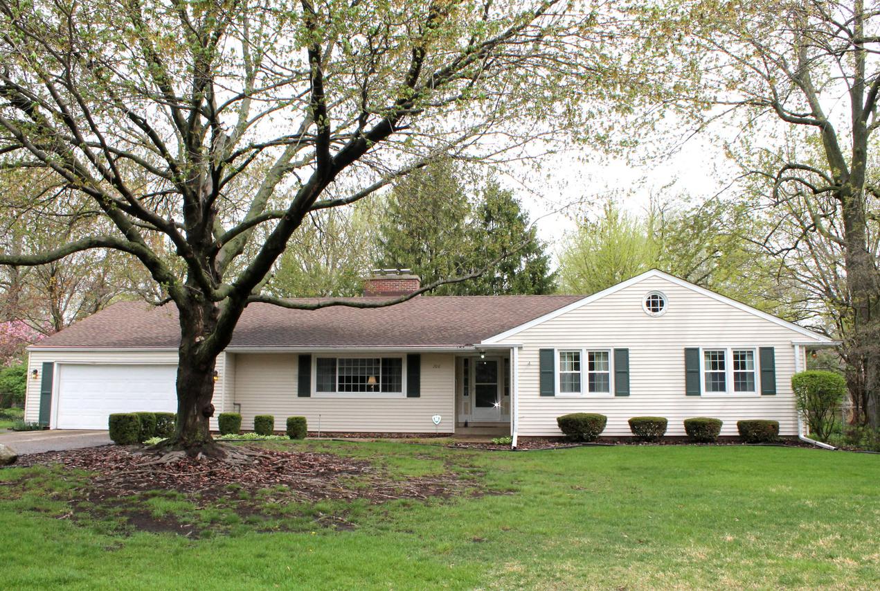 706 Hamilton Dr., Champaign, IL 61820
