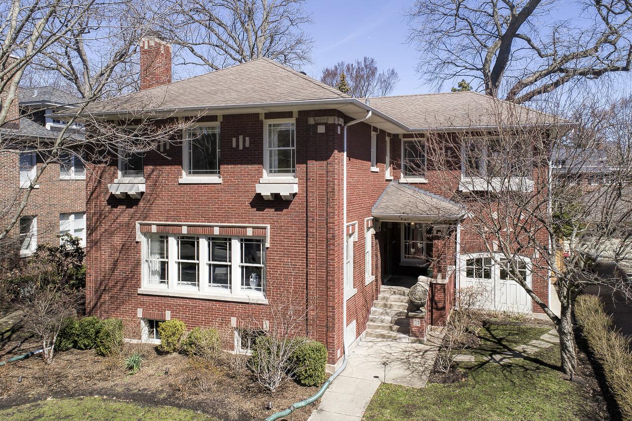 420 Washington Ave., Wilmette, IL 60091