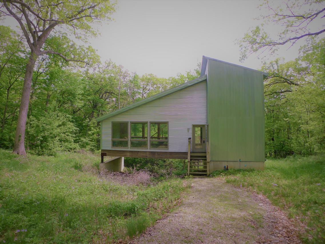 7497 Chestnut Dr., Galena, IL 61036