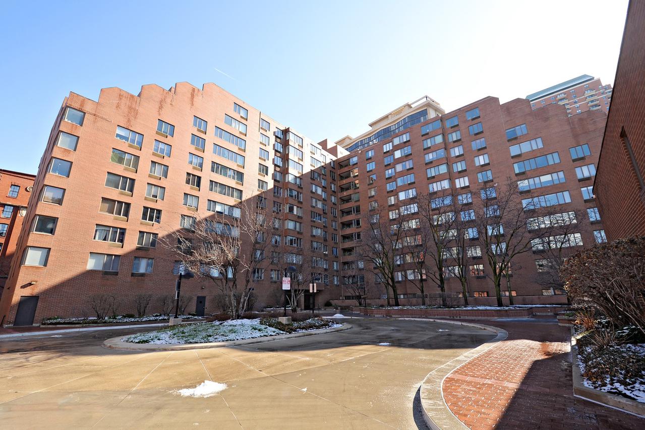 801 S Plymouth Ct. #803, Chicago, IL 60605