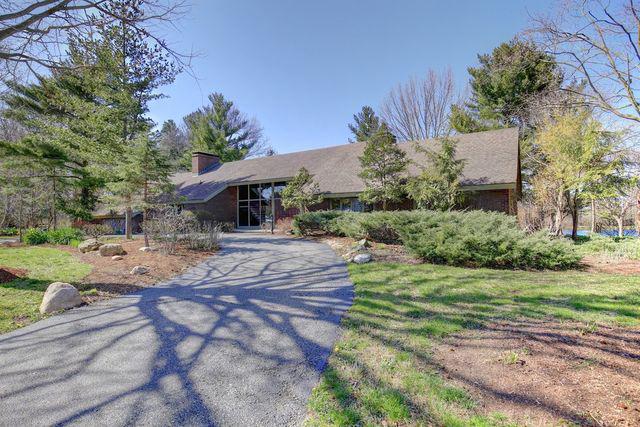 302 E Sherwin Cir., Urbana, IL 61802