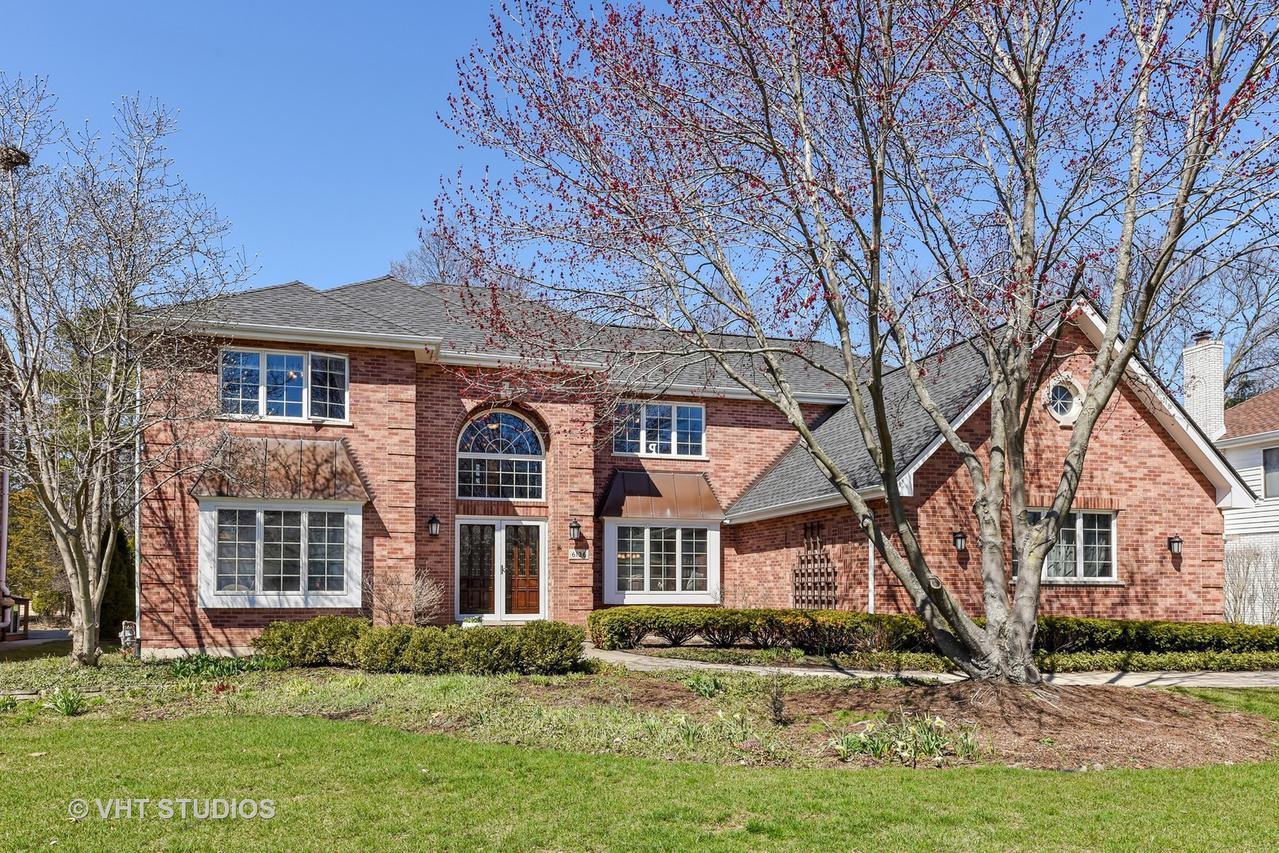 6136 Willowood Ln., Willowbrook, IL 60527