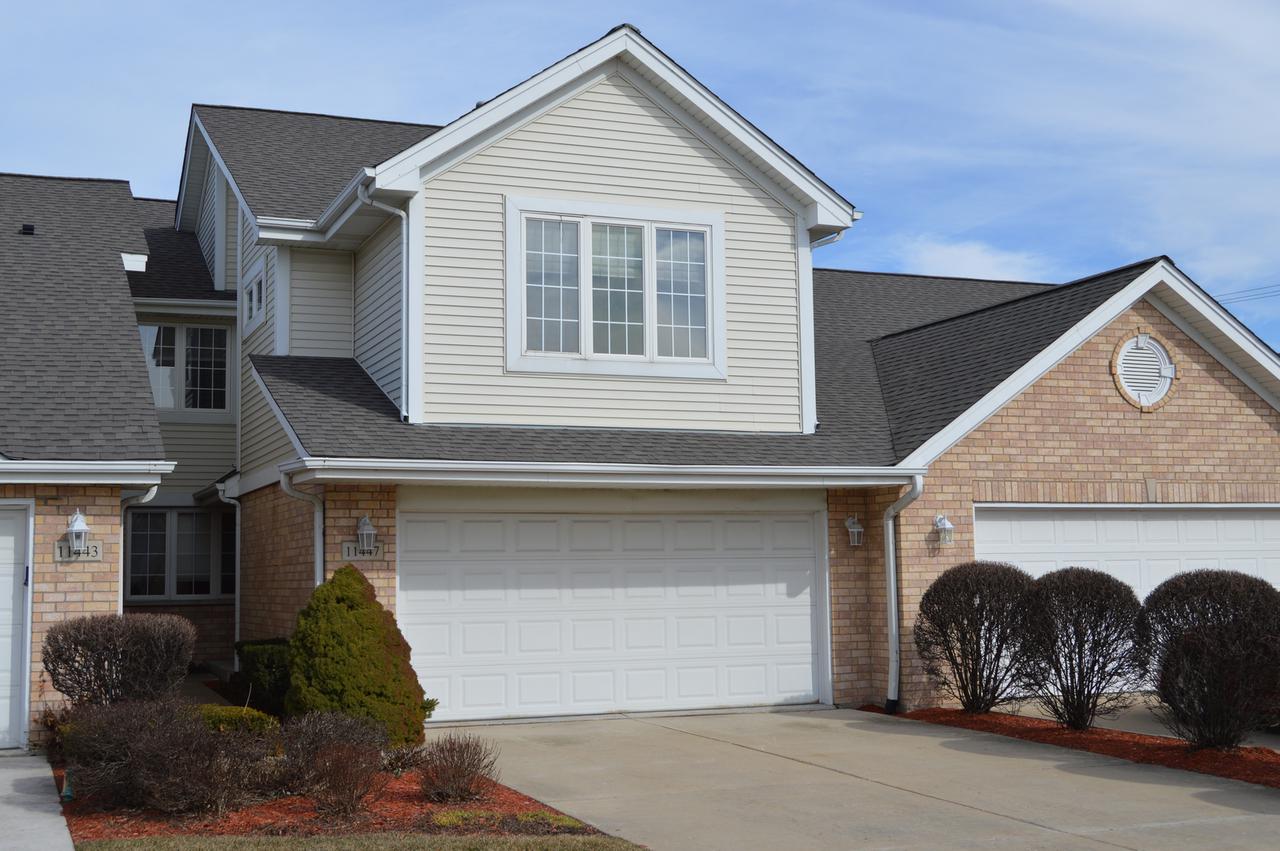 11447 Foxwoods Dr., Oak Lawn, IL 60453