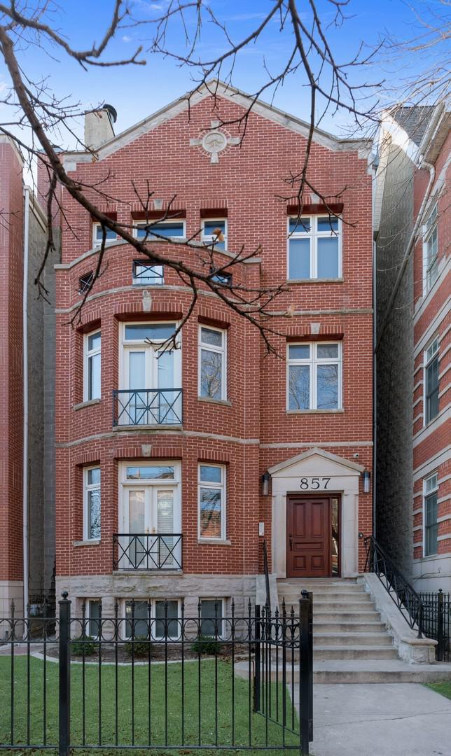857 W Wrightwood Ave., Chicago, IL 60614
