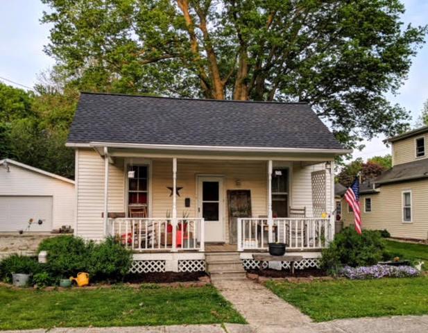 106 N Harrison St., Sidney, IL 61877