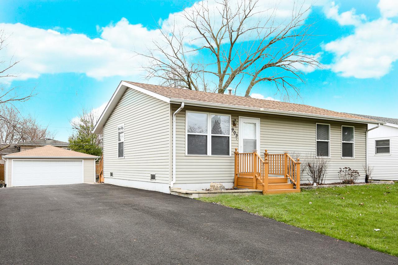 903 Cove Ave., Lockport, IL 60441