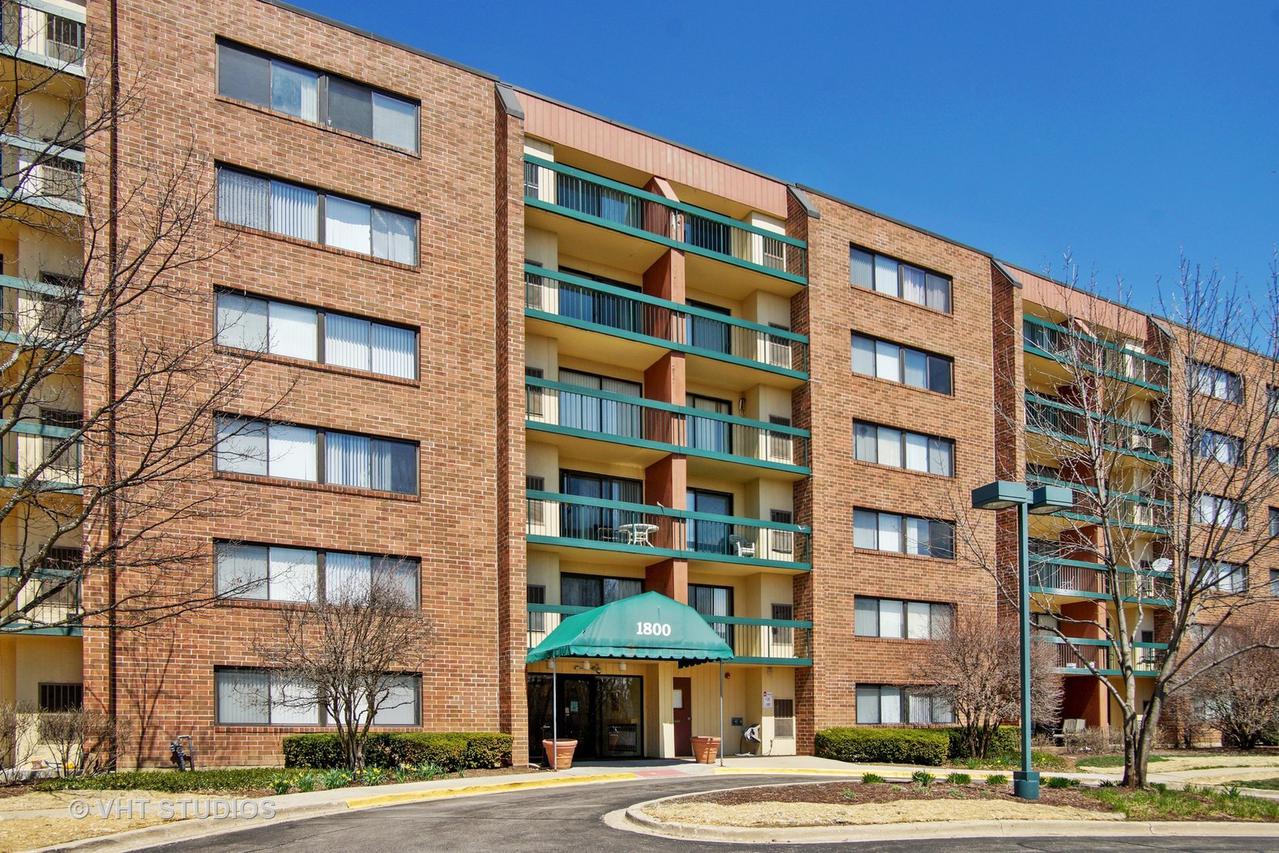 1800 Huntington Blvd. #AE105, Hoffman Estates, IL 60169