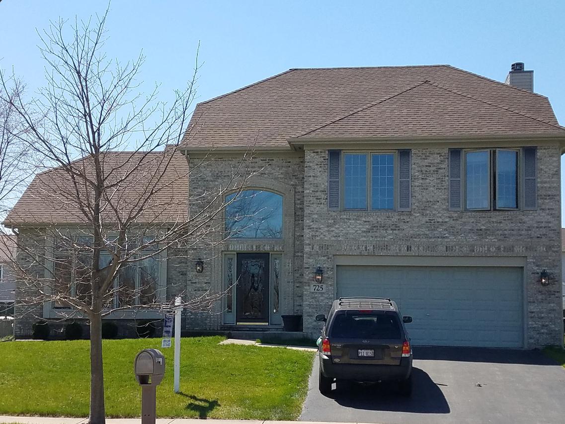 725 Autumn Dr., Bolingbrook, IL 60490