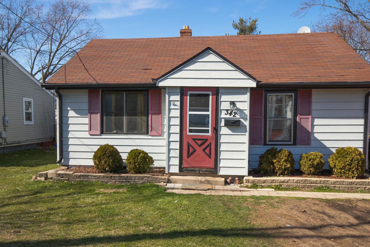 342 Pennsylvania Ave., Loves Park, IL 61111