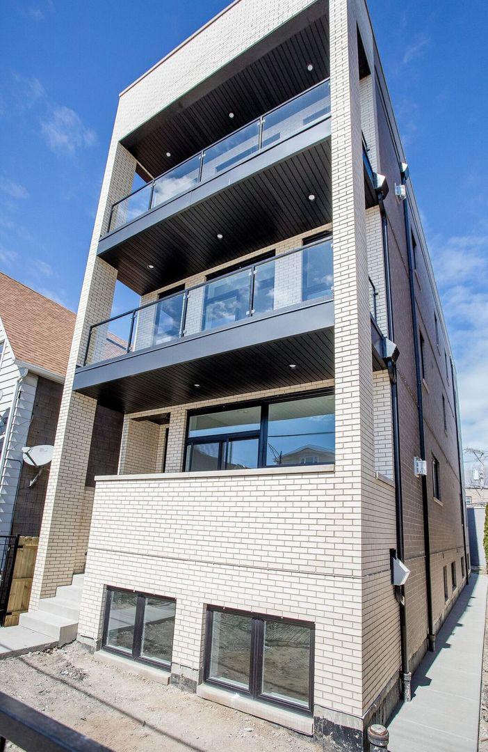 3033 N Clybourn Ave. #2, Chicago, IL 60618