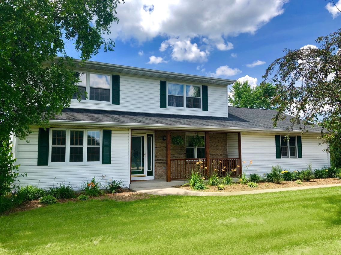 12742 Bellmawr Ln., Roscoe, IL 61073