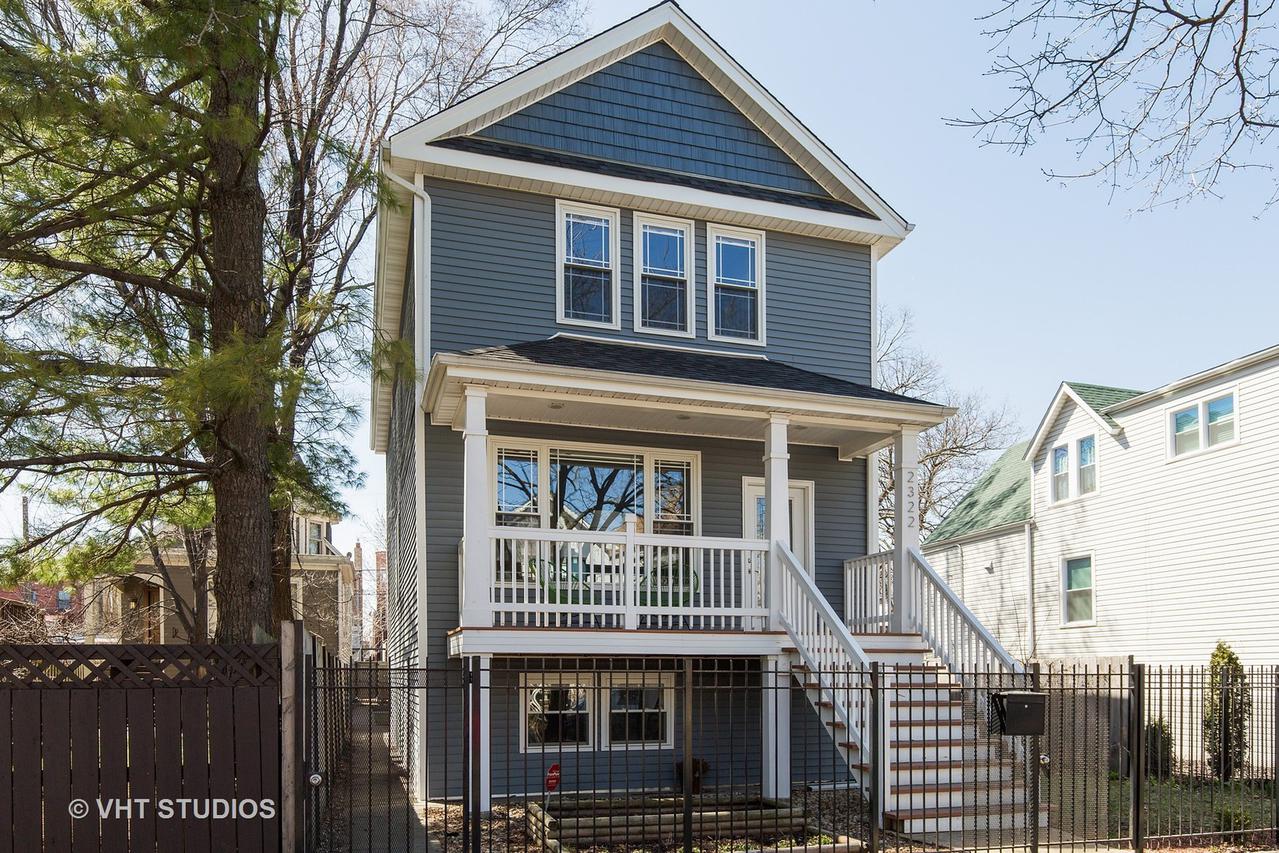 2322 N Ridgeway Ave., Chicago, IL 60647