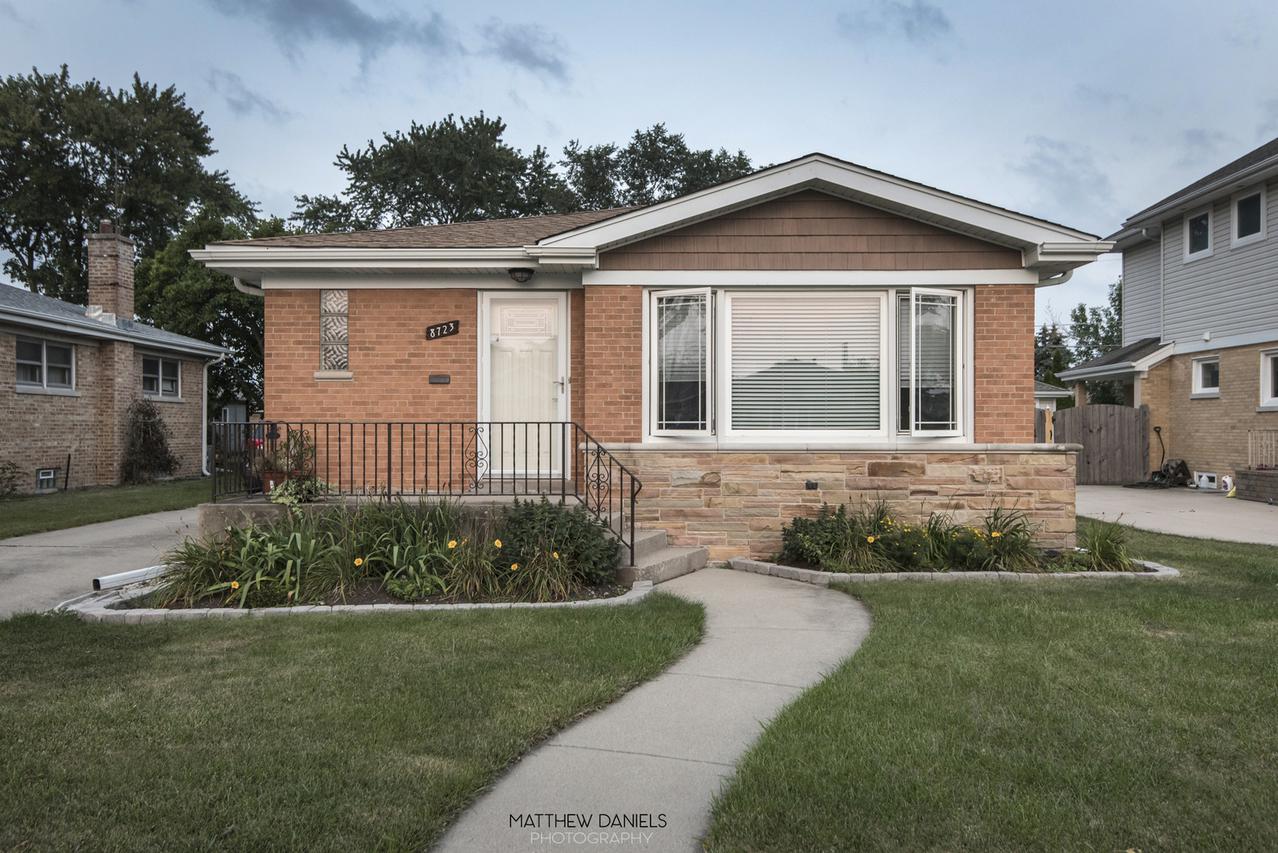 8723 N Ozanam Ave., Niles, IL 60714