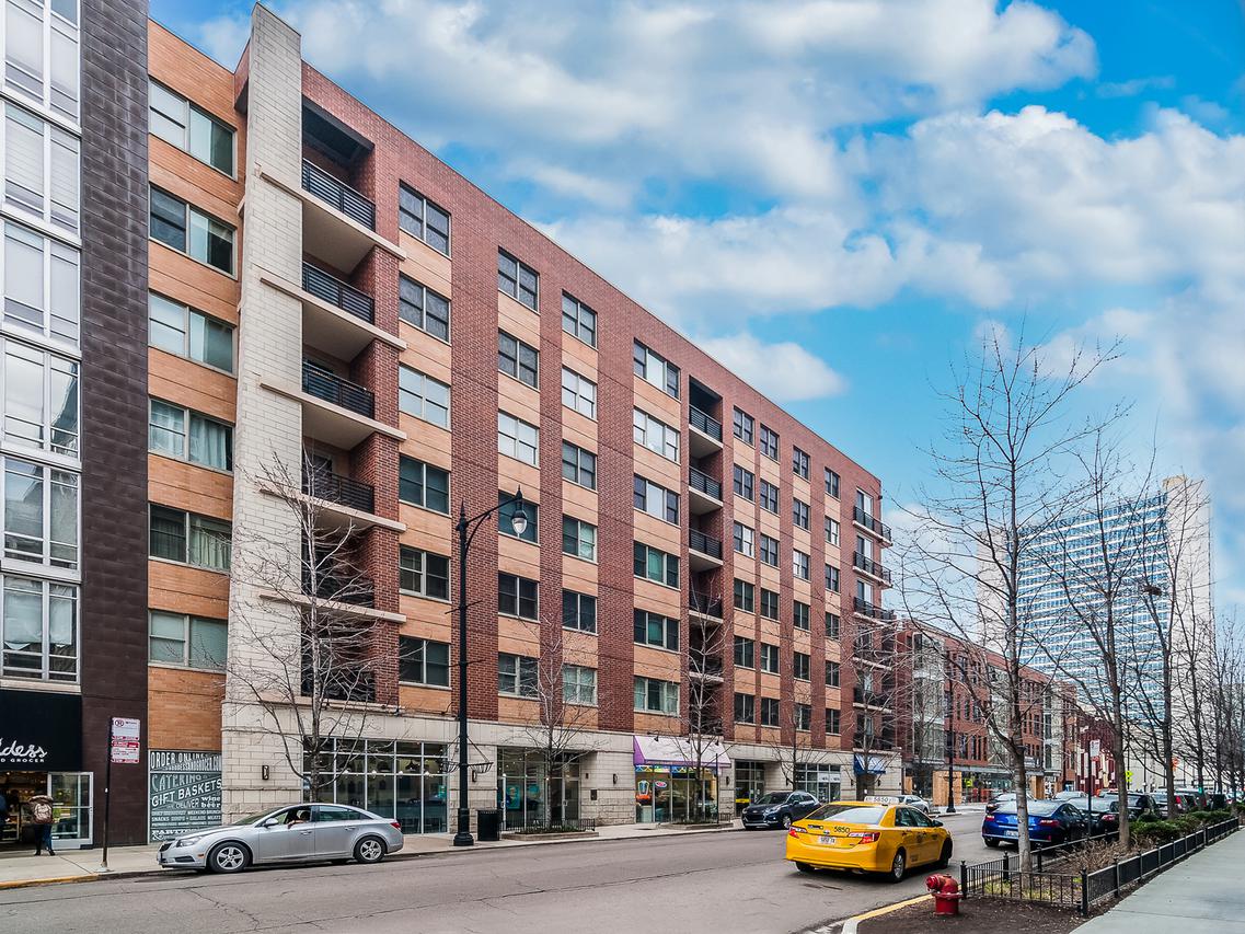 873 N Larrabee St. #210, Chicago, IL 60610