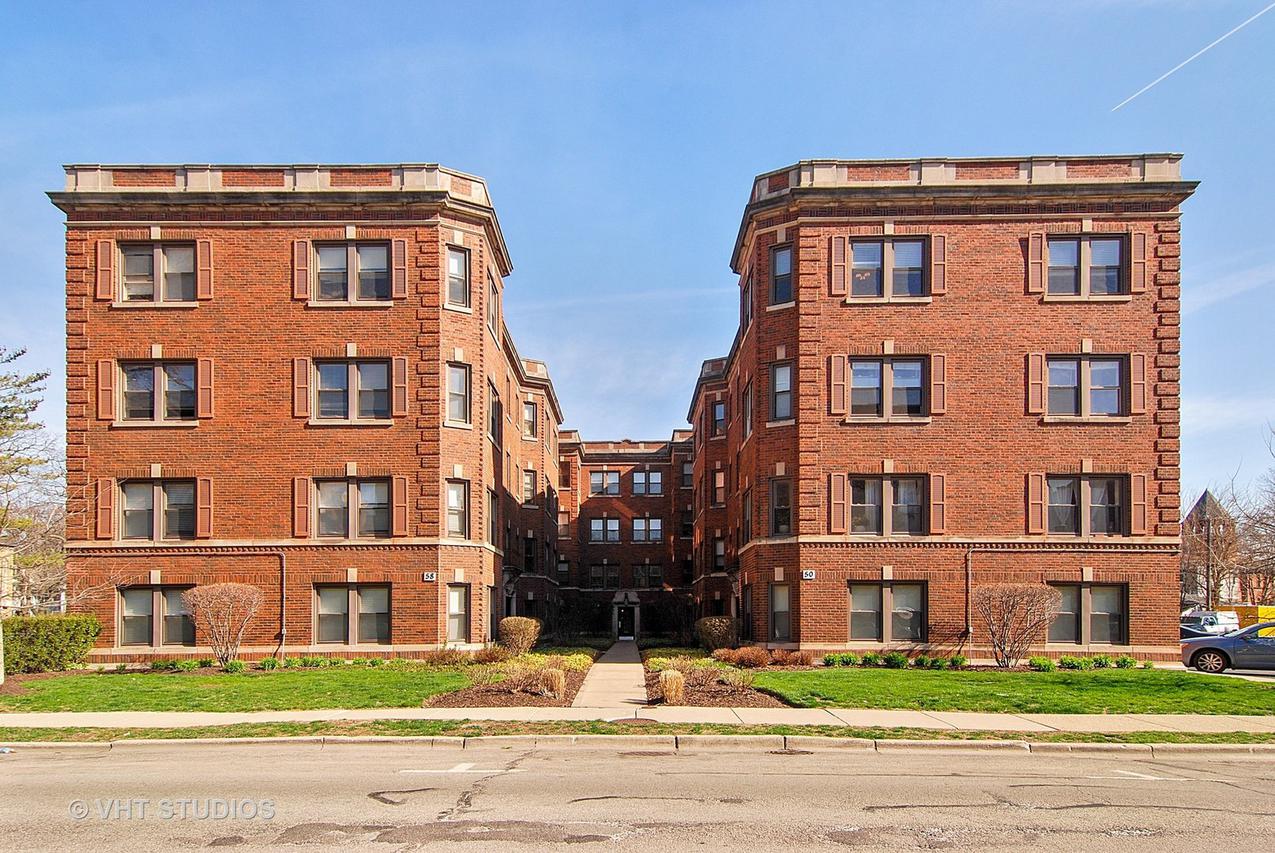 50 Forest Ave. #3S, Riverside, IL 60546