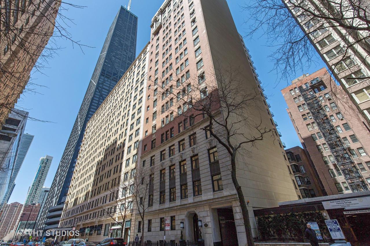 222 E Chestnut St. #17B, Chicago, IL 60611