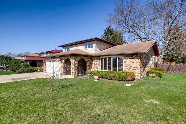 11019 Valley Ct., Palos Hills, IL 60465
