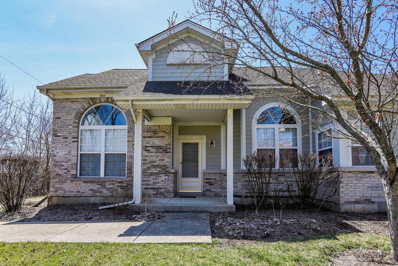 119 Hillwood Pl., Aurora, IL 60506