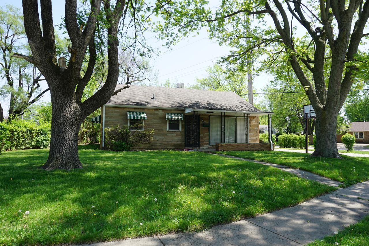 1202 Carver Dr., Champaign, IL 61820