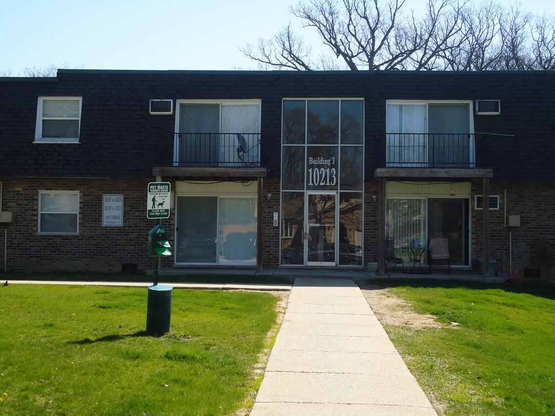 10213 S 86th Ter. #103, Palos Hills, IL 60465